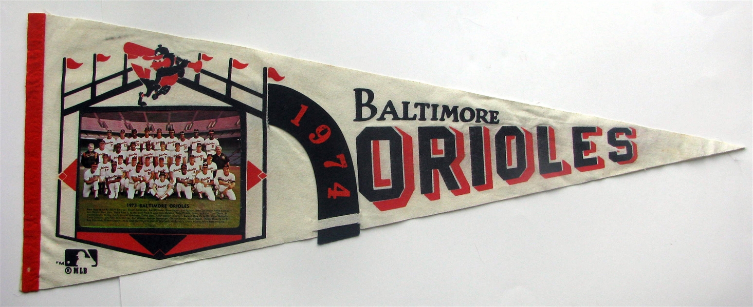 1974 BALTIMORE ORIOLES TEAM PHOTO PENNANT