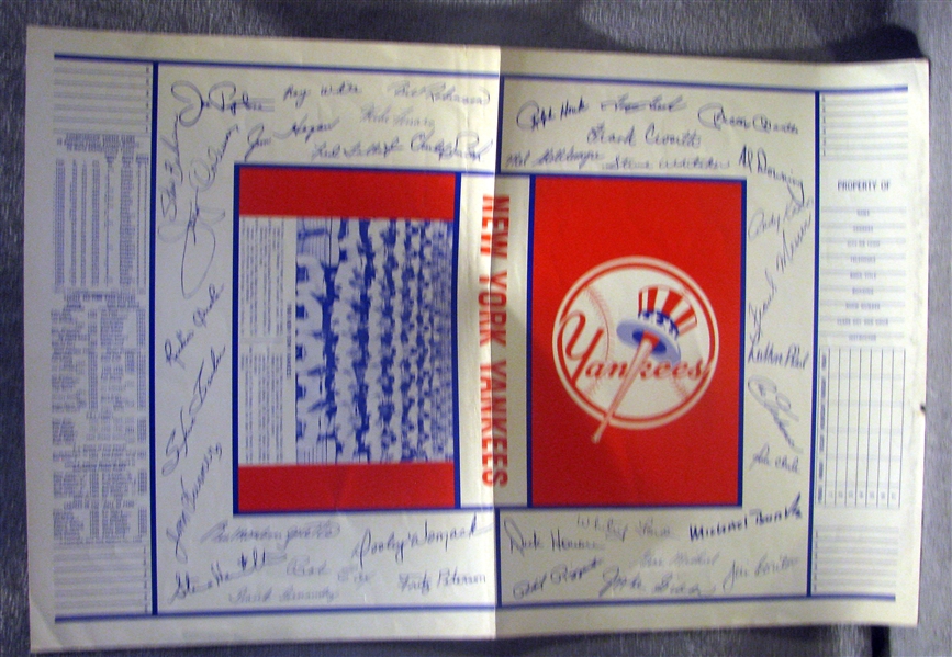 1968 NEW YORK YANKEES BOOK COVER w/TEAM PHOTO