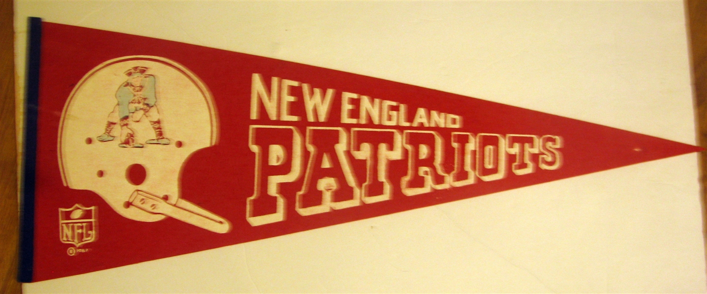 VINTAGE NEW ENGLAND PATRIOTS PENNANT