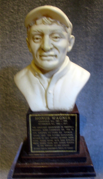 1963 HONUS WAGNER HALL OF FAME BUST / STATUE