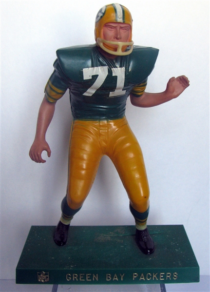 60's GREEN BAY PACKERS HARTLAND LINEMAN STATUE