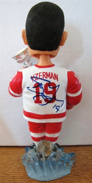 STEVE YZERMAN SIGNED HOCKEY BOBBLE HEAD w/SGC COA