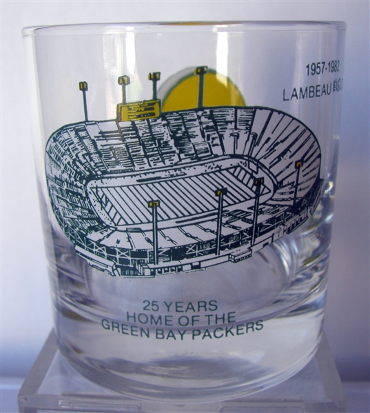 1982 GREEN BAY PACKERS LAMBEAU FIELD 25th ANNIVERSARY GLASS