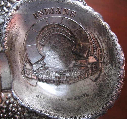 VINTAGE CLEVELAND INDIANS ASHTRAY