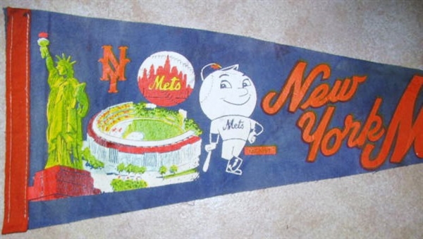 VINTAGE NY METS MR MET PENNANT