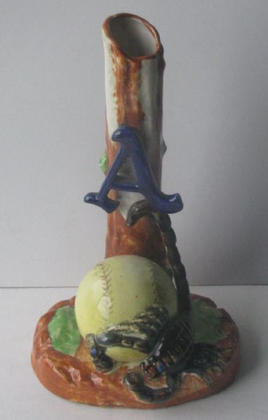 50's ALMENDARES ALACRANES CUBAN BASEBALL MASCOT VASE