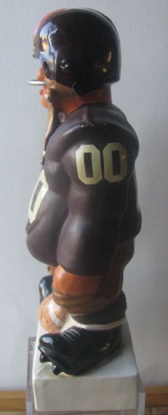 60's WASHINGTON REDSKINS KAIL LARGE STANDING LINEMAN STATUE