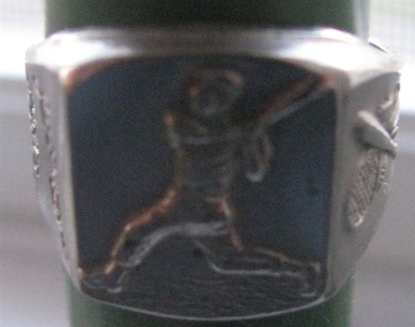 VINTAGE JOE DIMAGGIO SPORTS CLUB PREMIUM RING