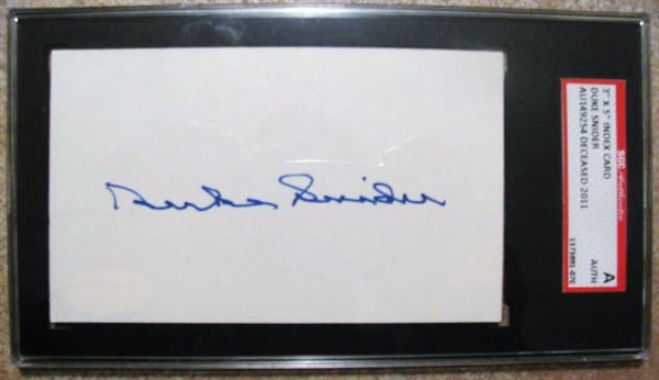 DUKE SNIDER SIGNED 3X5 INDEX CARD - SGC SLABBED & AUTHENTICATED