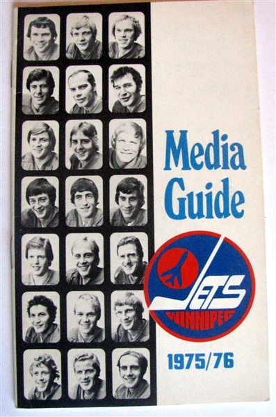 1975/76 WHA WINNIPEG JETS MEDIA GUIDE w/BOBBY HULL