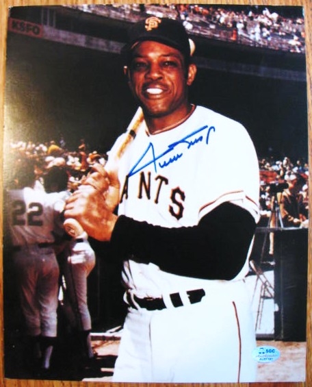 WILLIE MAYS SIGNED COLOR PHOTO w/SGC COA