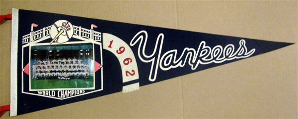 1962 NEW YORK YANKEES WORLD CHAMPIONS PHOTO PENNANT