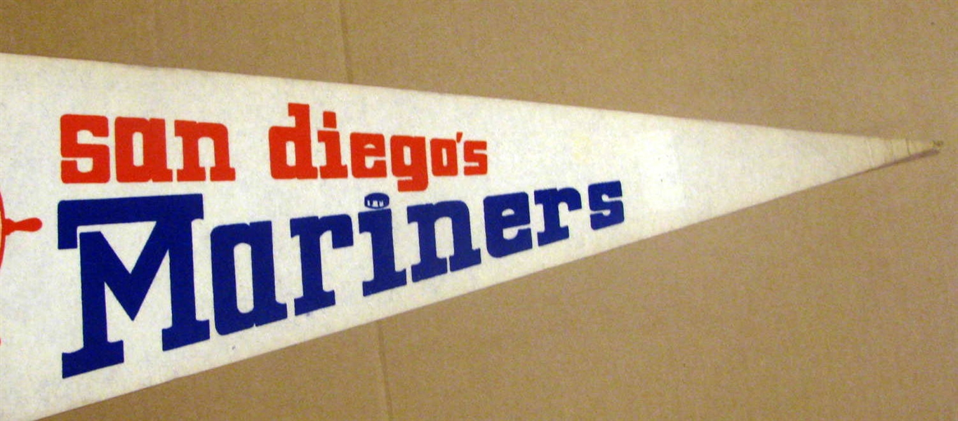 VINTAGE PHL SAN DIEGO MARINERS PENNANT