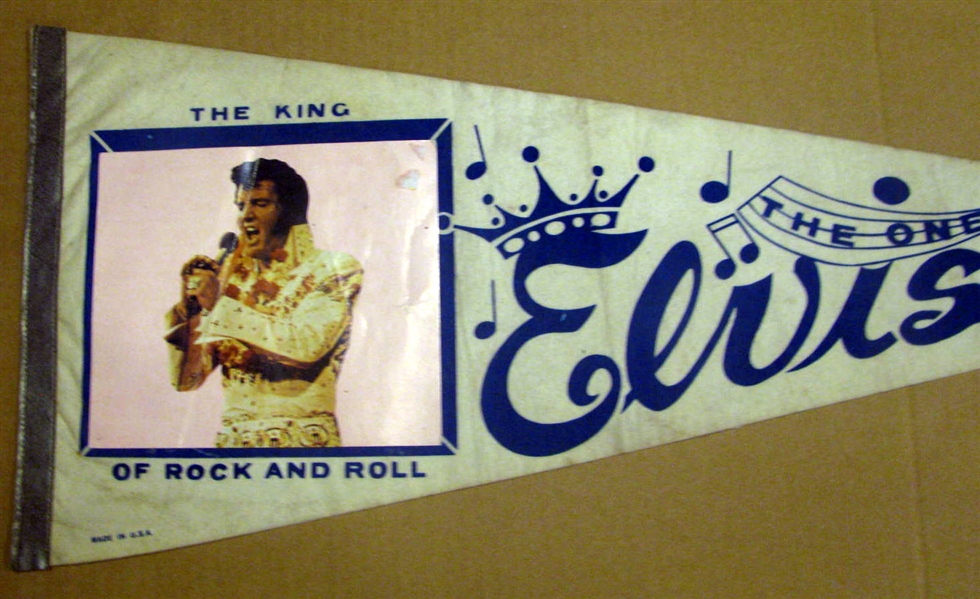 VINTAGE ELVIS PRESLEY PHOTO PENNANT