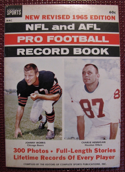 1965 AFL & NFL PRO FOOTBALL RECORD BOOK w/ MORRIS & HENNIGAN COVER