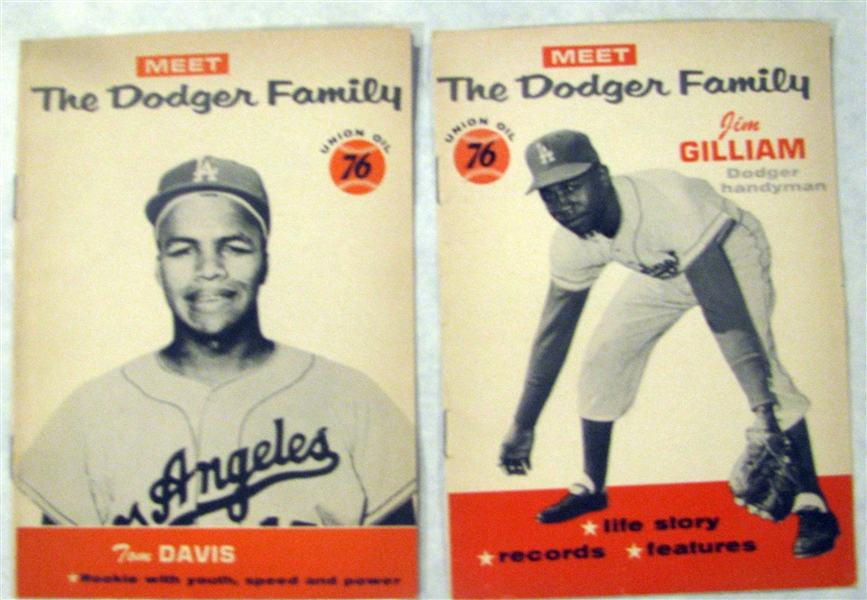 1960 MEET THE DODGERS UNION OIL PLAYER PAMPHLETS - 14 DIFFERENT