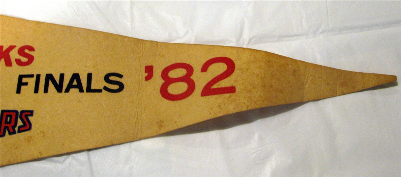 1982 N.Y. ISLANDERS vs VANCOUVER CANUCKS STANLEY CUP FINALS PENNANT