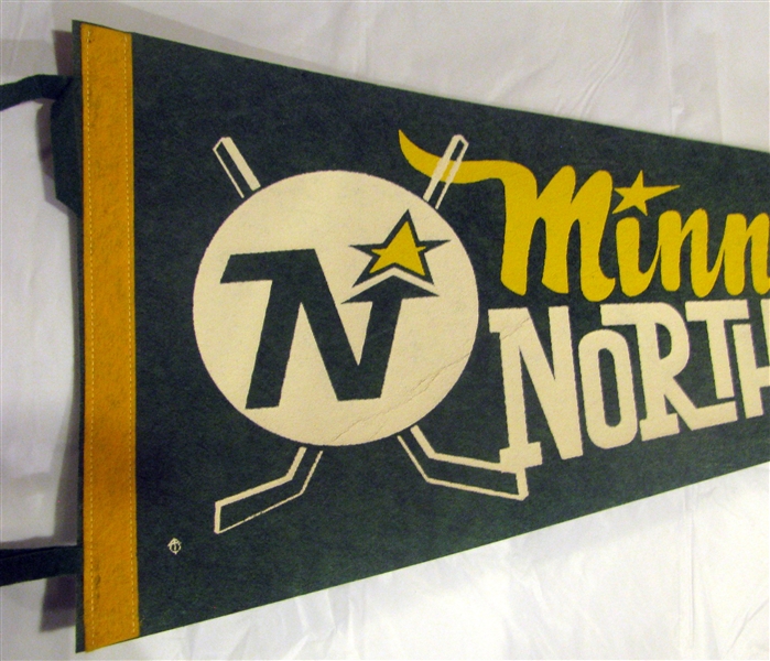 VINTAGE MINNESOTA NORTH STARS PENNANT