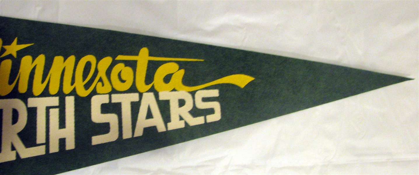 VINTAGE MINNESOTA NORTH STARS PENNANT