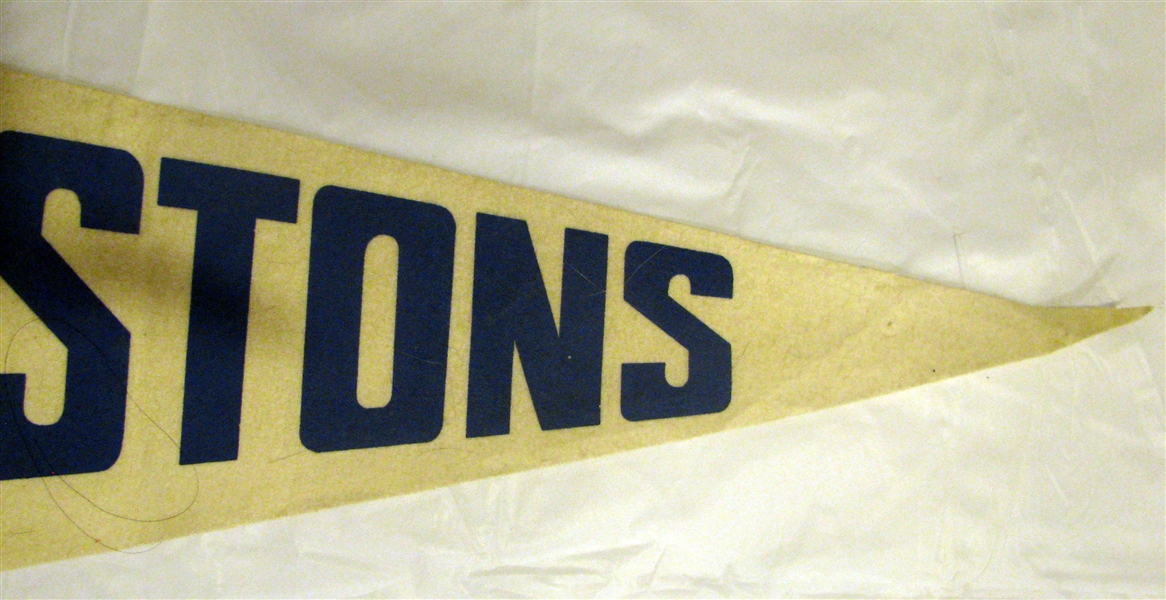 60's DETROIT PISTONS PENNANT