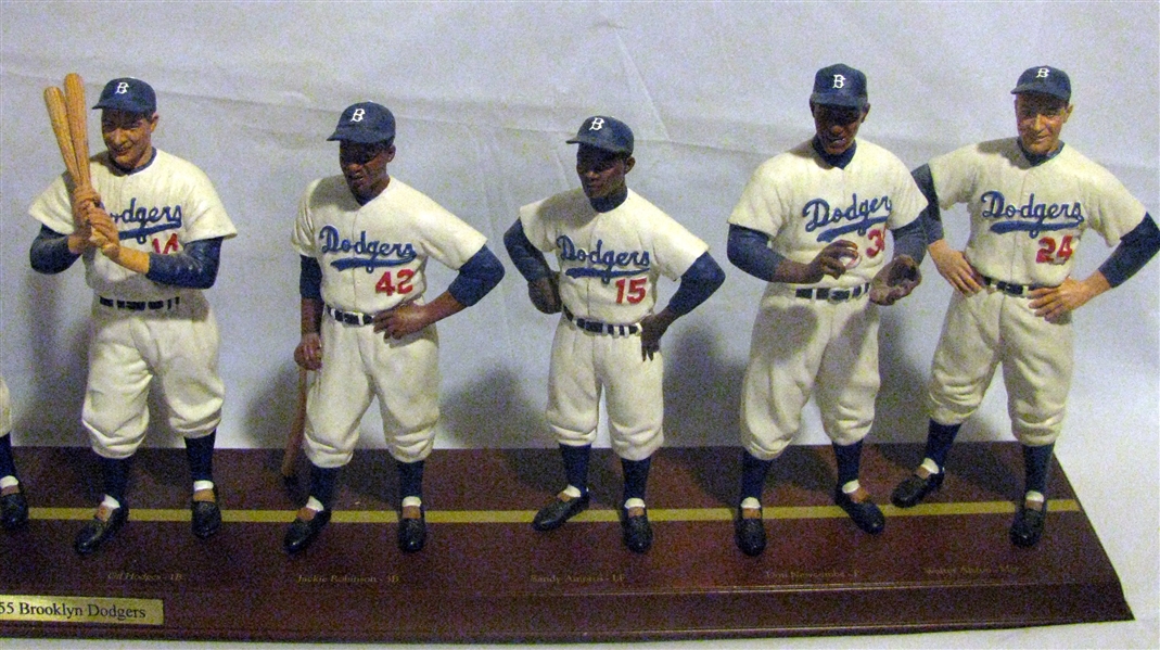 1955 BROOKLYN DODGERS DANBURY MINT TEAM STATUE