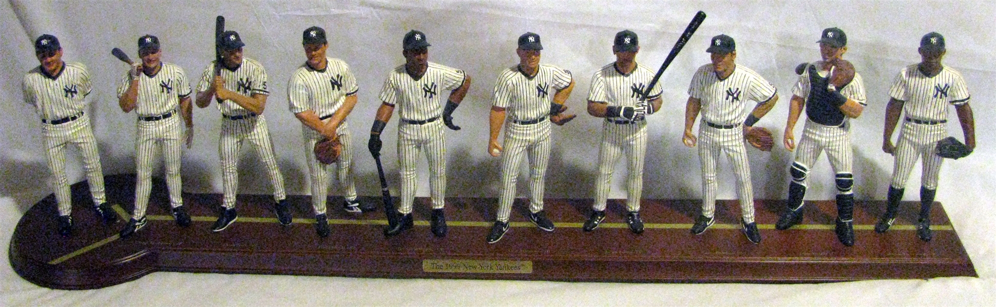 1999 NEW YORK YANKEES DANBURY MINT TEAM STATUE