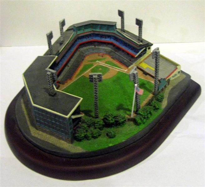 DANBURY MINT REPLICA STADIUM - FORBES FIELD - HOME OF THE PITTSBURGH PIRATES