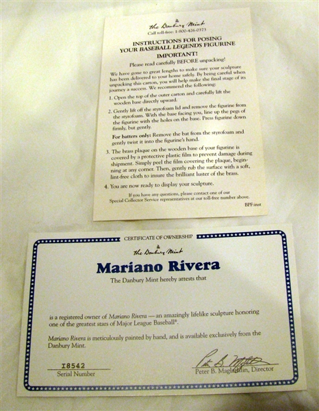 MARIANO RIVERA DANBURY MINT STATUE w/BOX