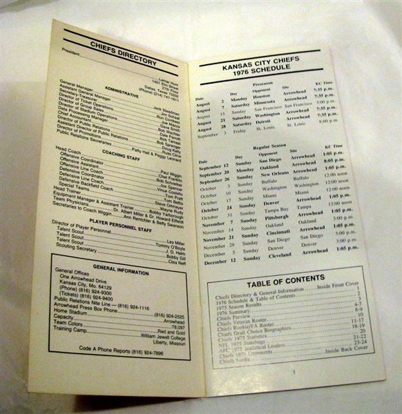 1976 KANSAS CITY CHIEFS PROSPECTUS BOOKLET