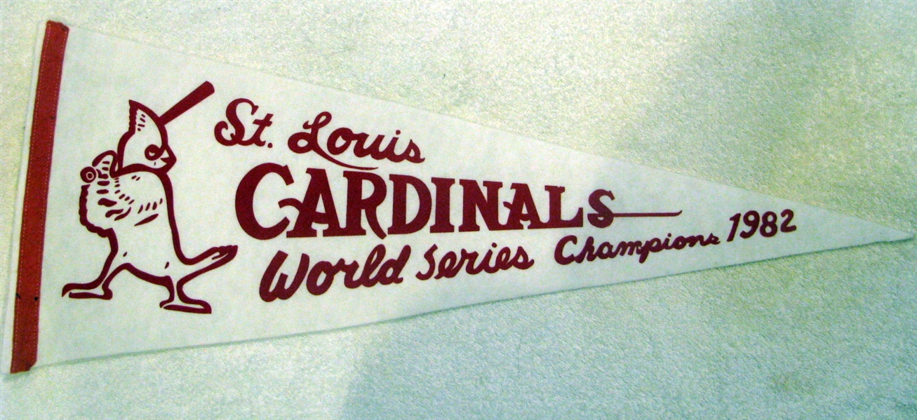 1982 ST. LOUIS CARDINALS WORLD SERIES CHAMPIONS PENNANT