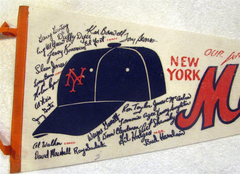 70's NEW YORK METS PENNANT w/PLAYERS NAMES