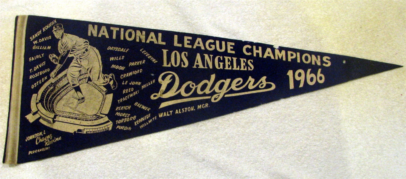 1966 LOS ANGELES DODGERS NATIONAL LEAGUE CHAMPIONS PENNANT w/PLAYERS NAMES