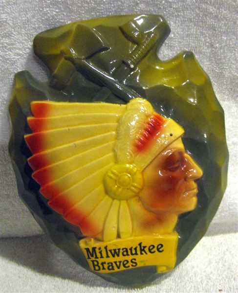 50's MILWAUKEE BRAVES CHALK WARE PLAQUE