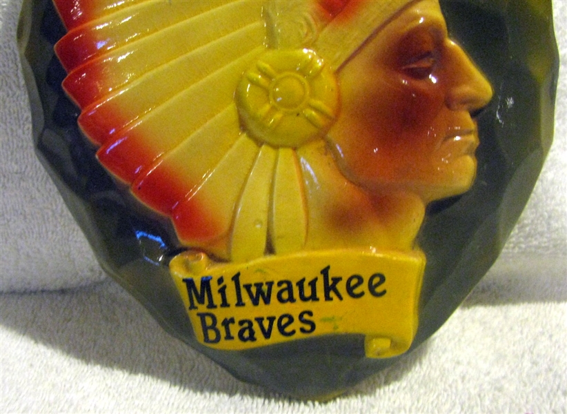 50's MILWAUKEE BRAVES CHALK WARE PLAQUE