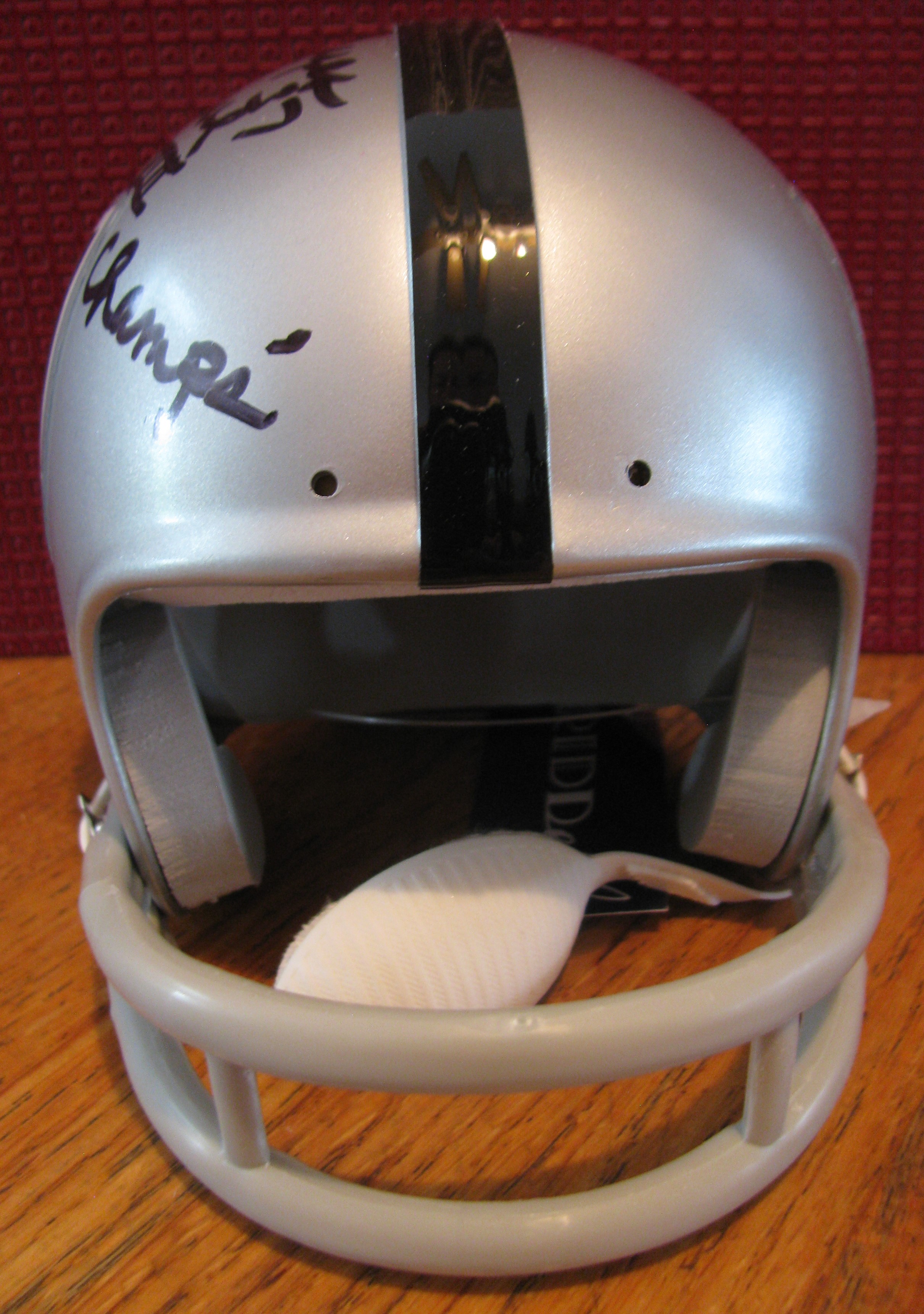 Lot Detail - LESTER HAYES #37 - SB XV & XVIII CHAMPS SIGNED mini FOOTBALL  HELMET w/SGC COA