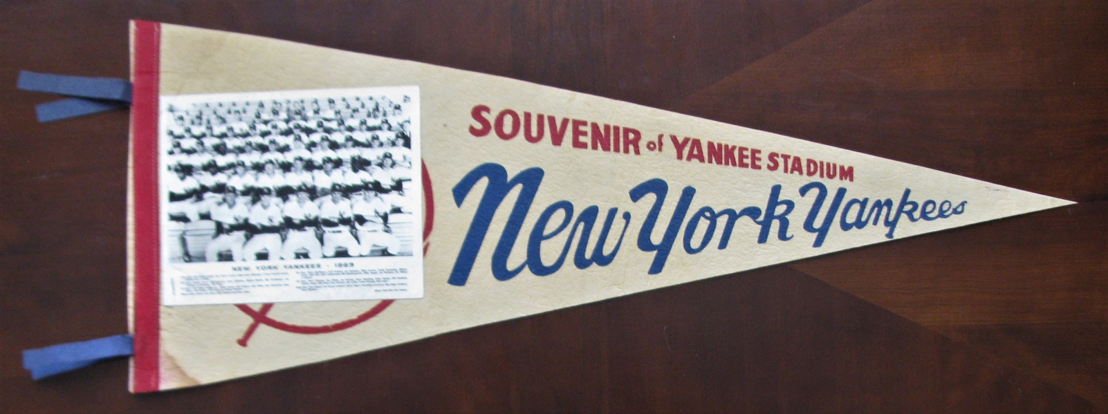 1969 NY YANKEES TEAM PICTURE PENNANT