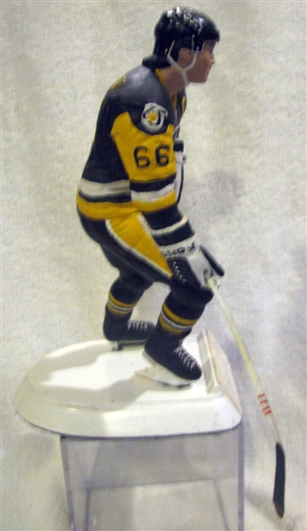 1991 MARIO LEMIEUX AUTOGRAPHED SALVINO STATUE - BLACK JERSEY