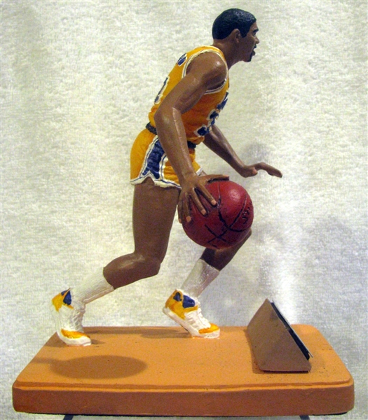 1988 MAGIC JOHNSON AUTOGRAPHED GARTLAND STATUE