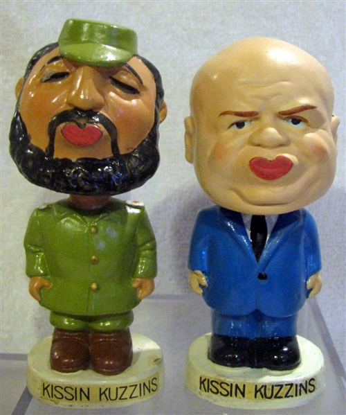 60's CASTRO &  KHRUSHCHEV KISSING PAIR BOBBING HEADS