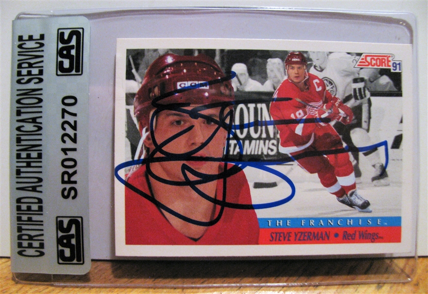 STEVE YZERMAN SIGNED HOCKEY CARD /CAS AUTHENTICATED