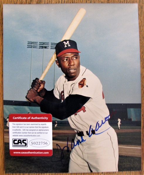 HANK AARON SIGNED COLOR PHOTO /CAS AUTHENTICATED