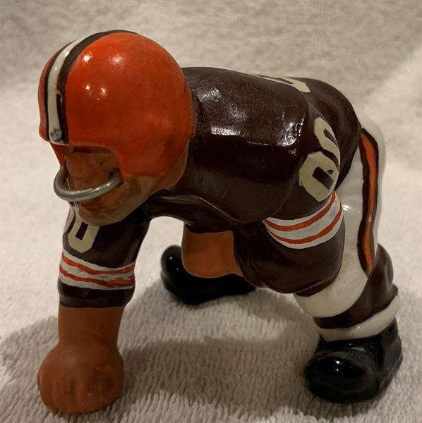 60's CLEVELAND BROWNS KAIL STATUE - SMALL DOWN-LINEMAN