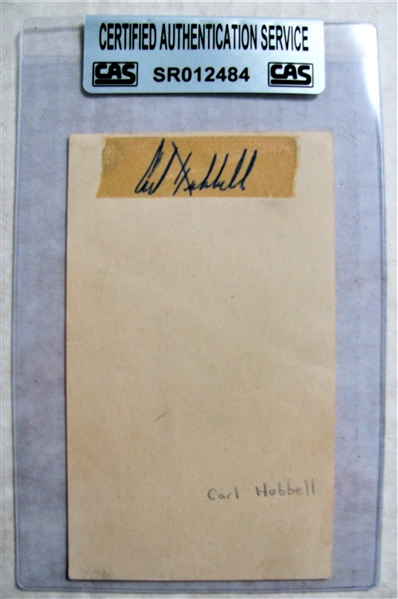 CARL HUBBELL SIGNED 1955 GOVERMENT POSTCARD - CAS AUTHENTICATED