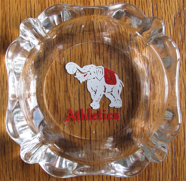 1950's PHILADELPHIA ATHLETICS BASEBALL TEAM GLASS ASHTRAY
