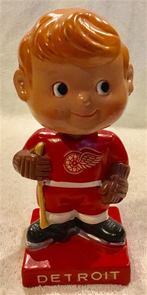 60's DETROIT RED WINGS SQUARE BASE  BOBBING HEAD 