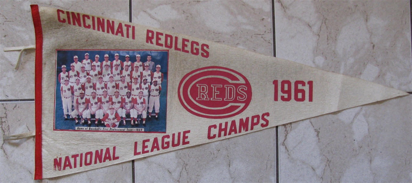 1961 CINCINNATI REDS NATIONAL LEAGUE CHAMPIONS OVER-SIZED PICTURE PENNANT