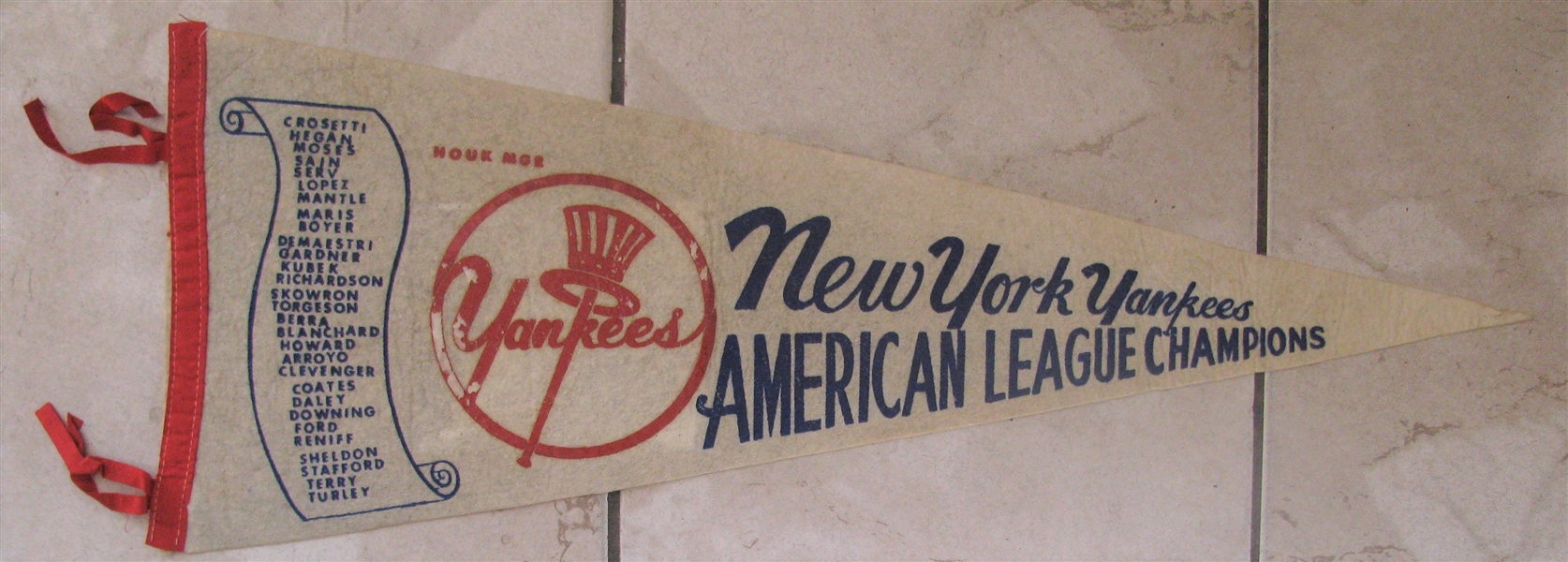 1960's NEW YORK YANKEES AMERICAN LEAGUE CHAMPIONS PLAYER SCROLL PENNANT