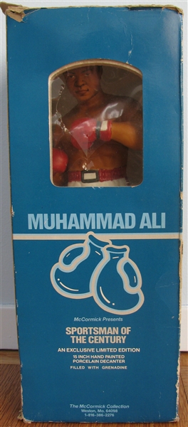 1981 MUHAMMAD ALI 15 DECANTER IN DISPLAY BOX