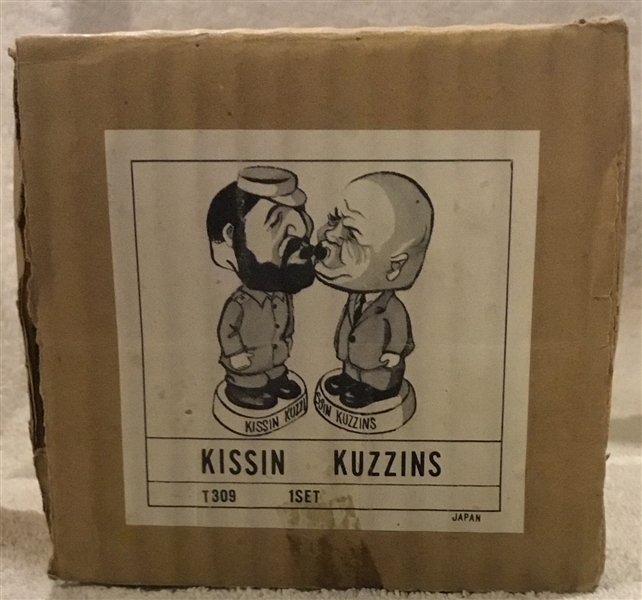 60's CASTRO & KHRUSHCHEV KISSIN KUZZINS BOBBING HEADS w/BOX