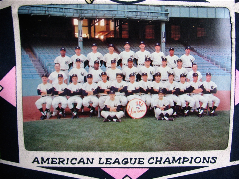 1964 NEW YORK YANKEES TEAM PICTURE PENNANT